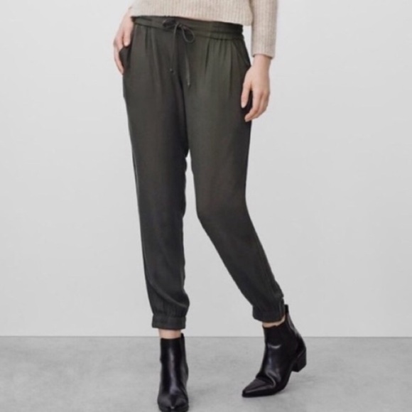 ARITZIA | Olive Green Joggers - Picture 1 of 6